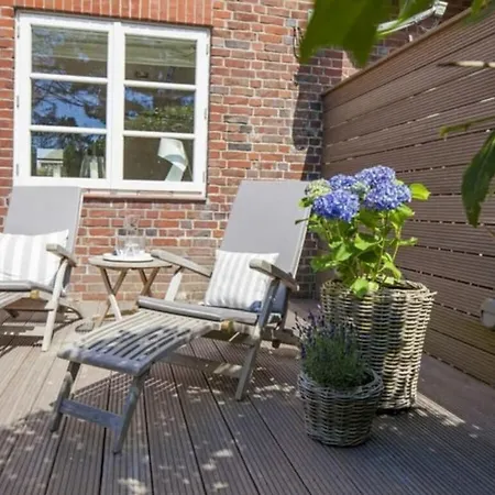 Holiday Home List Lounge