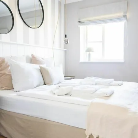 Holiday Home List Lounge *