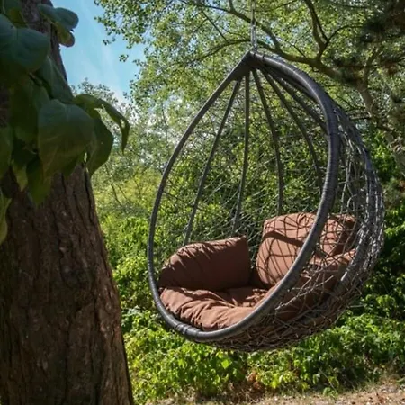 Holiday Home List Lounge * List