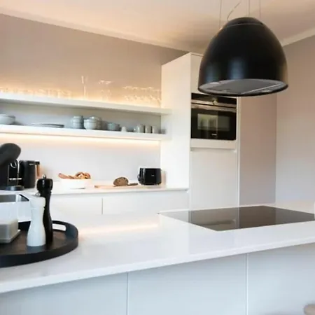 Holiday Home List Lounge